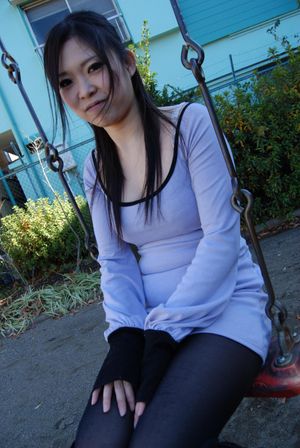Teen Japanese amateur drips out a big creampie - Photo 27