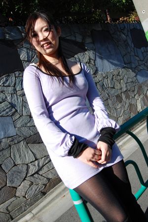 Teen Japanese amateur drips out a big creampie - Photo 39