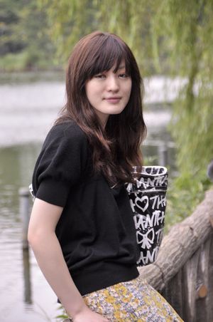 Pale Teen Gets Started In The Car - Photo 89