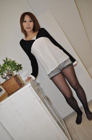 Lovely Japanese cutie takes her pantyhose off and rides some cock - Photo 79