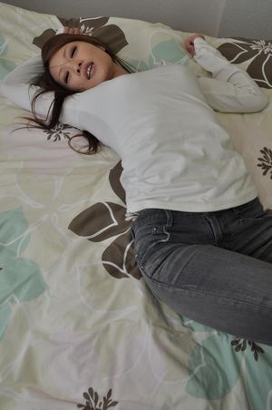 Japanese teen creampie in her fresh shaved pussy - Photo 127