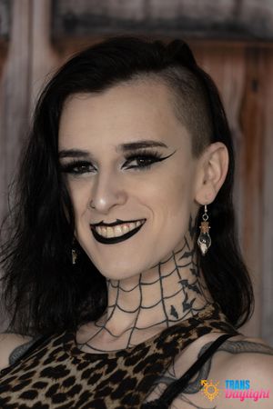 Viviana licks Lilly’s pussy, gets sucked, then pounds her deep in spoons and doggy, finishing with a cream pie. - Photo 18
