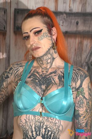 Inked shemale fucks tattooed girl raw intense orgasm - Photo 146