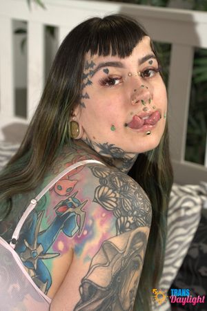 Inked shemale fucks tattooed girl raw intense orgasm - Photo 41