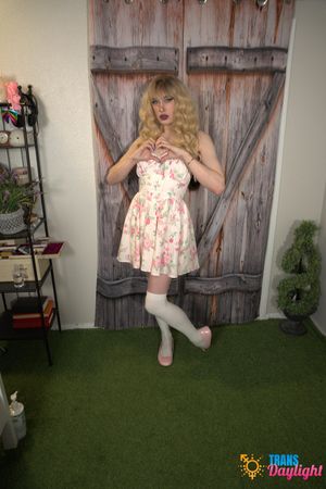 Blonde Tranny Teen's Anal Strapon Games - Photo 7