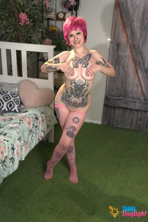 Sarina's Romantic Rendezvous: Trans Redhead Teases Blonde Girlfriend - Photo 157