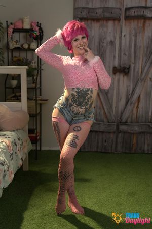 Sarina's Romantic Rendezvous: Trans Redhead Teases Blonde Girlfriend - Photo 23