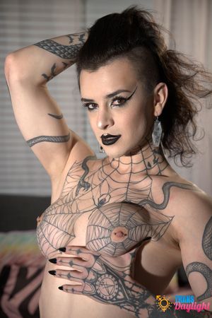 Viviana Rose's Romantic Bareback Encounter with Randi Cheeks - Photo 185
