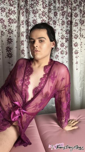 Trans Gracie Frost Sensual Massage Of Her Soft Body - Photo 12