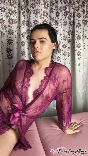 Trans Gracie Frost Sensual Massage Of Her Soft Body - Photo 13