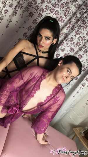 Trans Gracie Frost Sensual Massage Of Her Soft Body - Photo 18