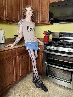 Trans Roommates Cassie Cummings and Kelly Lovely Kitchen Sex - Photo 51
