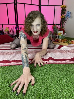 TS Penny Peacock Craves Girl Cock Inside Her Bare - Photo 113