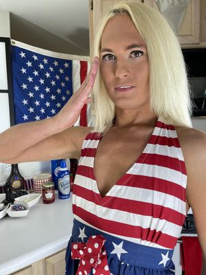 Patriotic Trans Kourtney Steel Wants A Bareback Lesson - Photo 39
