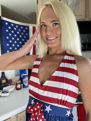 Patriotic Trans Kourtney Steel Wants A Bareback Lesson - Photo 41