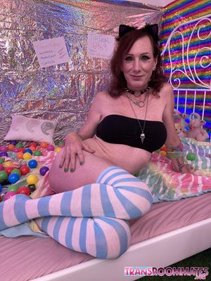 Trans Babes Jean Jezebel and Evelyn Tumbles Webcam Bareback - Photo 57