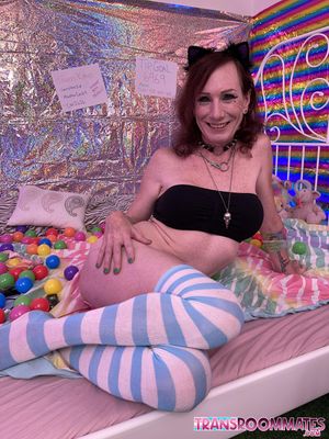 Trans Babes Jean Jezebel and Evelyn Tumbles Webcam Bareback - Photo 59
