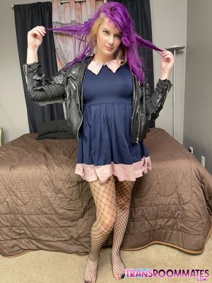 Trans Jenna Creed Rewards Roommate With Bare Anal - Photo 54
