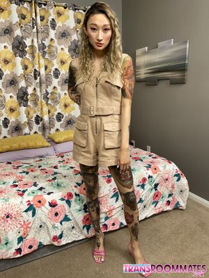 Billie Beaumont Dominates Her Roommates Cock And Ass - Photo 38