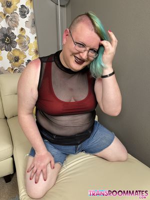 BBW Trans Gives Her Petite Lover Bareback Creampie - Photo 60