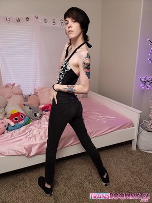 Petite Teen Trans Ava Holt Cums From Bareback - Photo 135