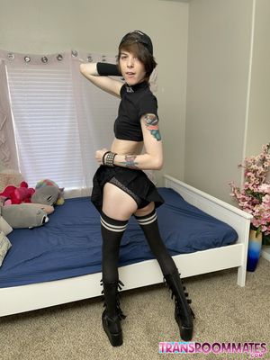 Trans Bandmates Strip For Handjobs And Bareback - Photo 47
