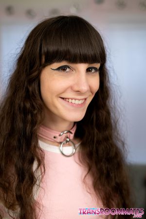 Trans Beauty Distracts Her Roommate From Gaming - Photo 99
