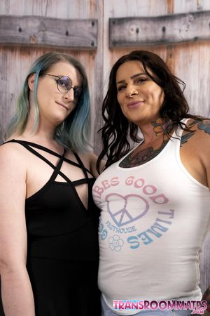 Stacy Lynn Comforts Her Roommate With Sex - Photo 135