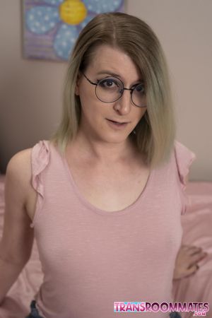 Alexa Readman Lives Out Her Porn Fantasies - Photo 72