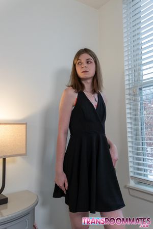 Sydney Summers Seduces Her Roommate For Creampie - Photo 185