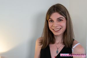 Sydney Summers Seduces Her Roommate For Creampie - Photo 203