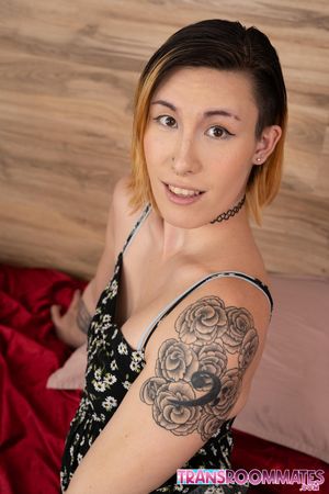 Trans Dom Roxxie Moth Has A New Pet - Photo 155