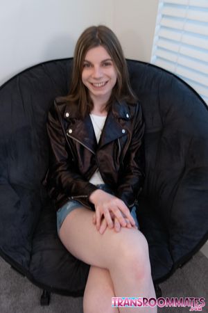 Petite Trans Sydney Summers Gives A Home Tour - Photo 110