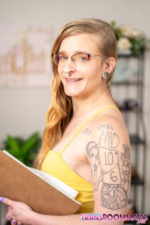 Horny Trans Thea Daze Enjoys Getting Spitroasted - Photo 249
