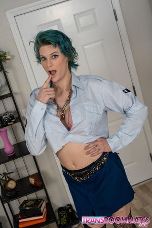 Horny Trans Thea Daze Enjoys Getting Spitroasted - Photo 70