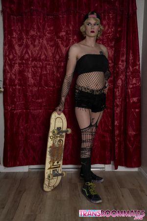 Blonde Trans Roommates Skateboarding Lessons and Anal Ride - Photo 44