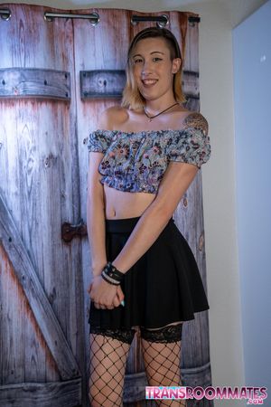 Riley Parker Finds Trans Hookup At Her New Job - Photo 82