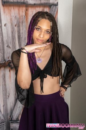Trans Teen Grace Iris Obeys Thick Girl Cock - Photo 3