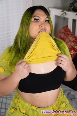 Asian Bubble Butt Trans Genesis Green Gets Goodbye Sex - Photo 46