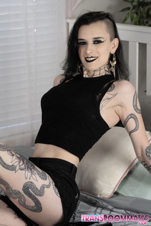 Goth babes Viviana and Riley suck, ride, and moan until Riley gets filled with a messy cream pie - Photo 21