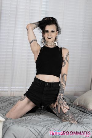 Goth babes Viviana and Riley suck, ride, and moan until Riley gets filled with a messy cream pie - Photo 24