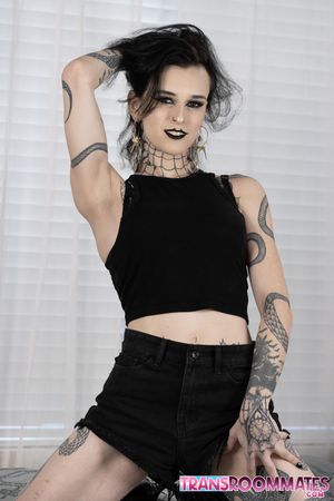 Goth babes Viviana and Riley suck, ride, and moan until Riley gets filled with a messy cream pie - Photo 26