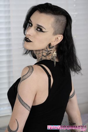 Goth babes Viviana and Riley suck, ride, and moan until Riley gets filled with a messy cream pie - Photo 39