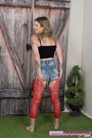 Aurora and Erotica suck tits, trade blowjobs, then fuck in side, doggy, missionary before cumshot lands on cock - Photo 22