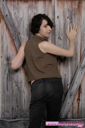 Trans Roommates Elle and Alex Find Themselves Drawn To Each Other - Photo 19