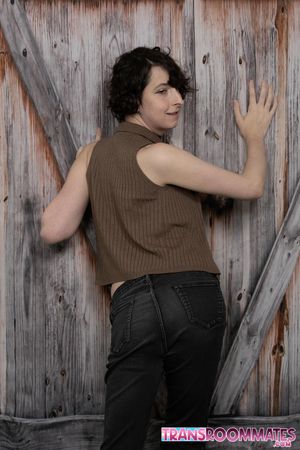 Trans Roommates Elle and Alex Find Themselves Drawn To Each Other - Photo 20