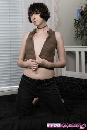 Trans Roommates Elle and Alex Find Themselves Drawn To Each Other - Photo 40