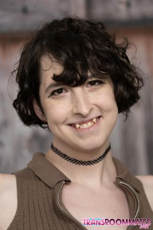 Trans Roommates Elle and Alex Find Themselves Drawn To Each Other - Photo 6