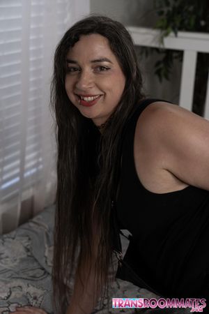 Ruby Wren and Riley Parker, two stunning trans beauties, share a tender kiss before their passionate sex - Photo 27