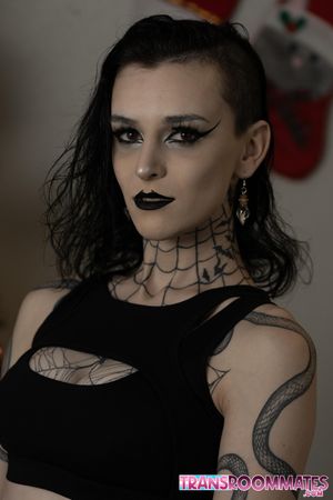 Viviana and Bobbi's Tattooed Bodies Intertwine As They Suck Each Other - Photo 12